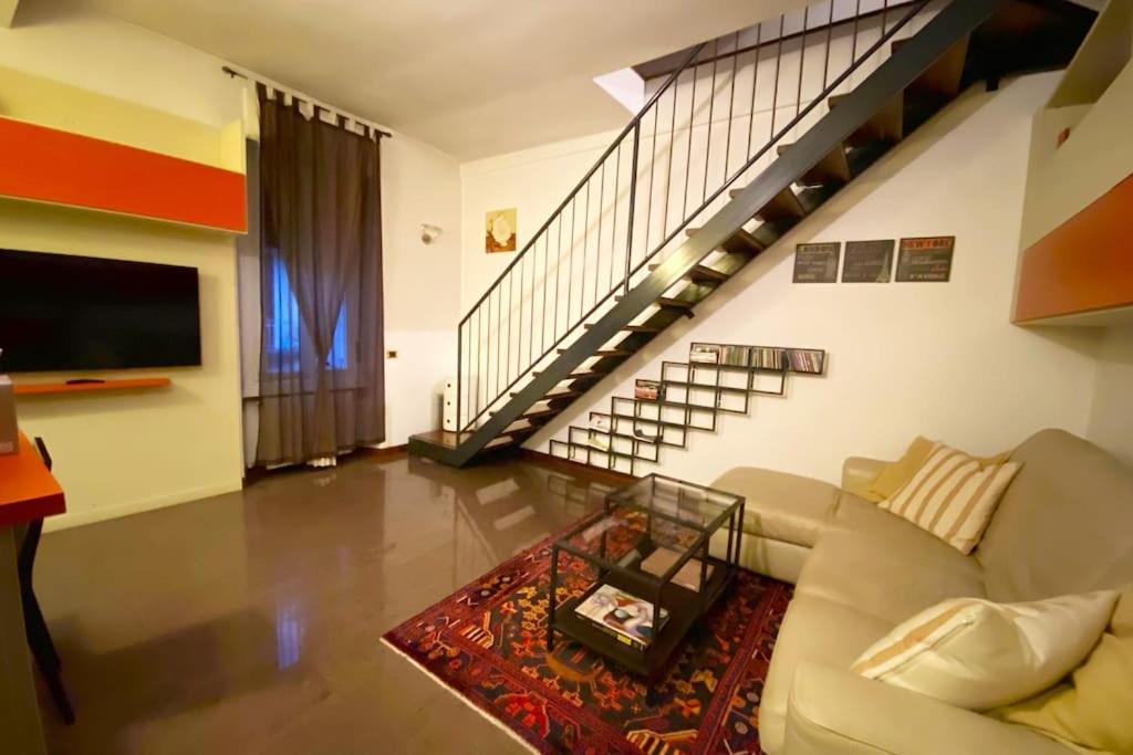 Apartament Cenisio - Corso Sempione Accogliente Mansarda Di Design Mediolan Zewnętrze zdjęcie
