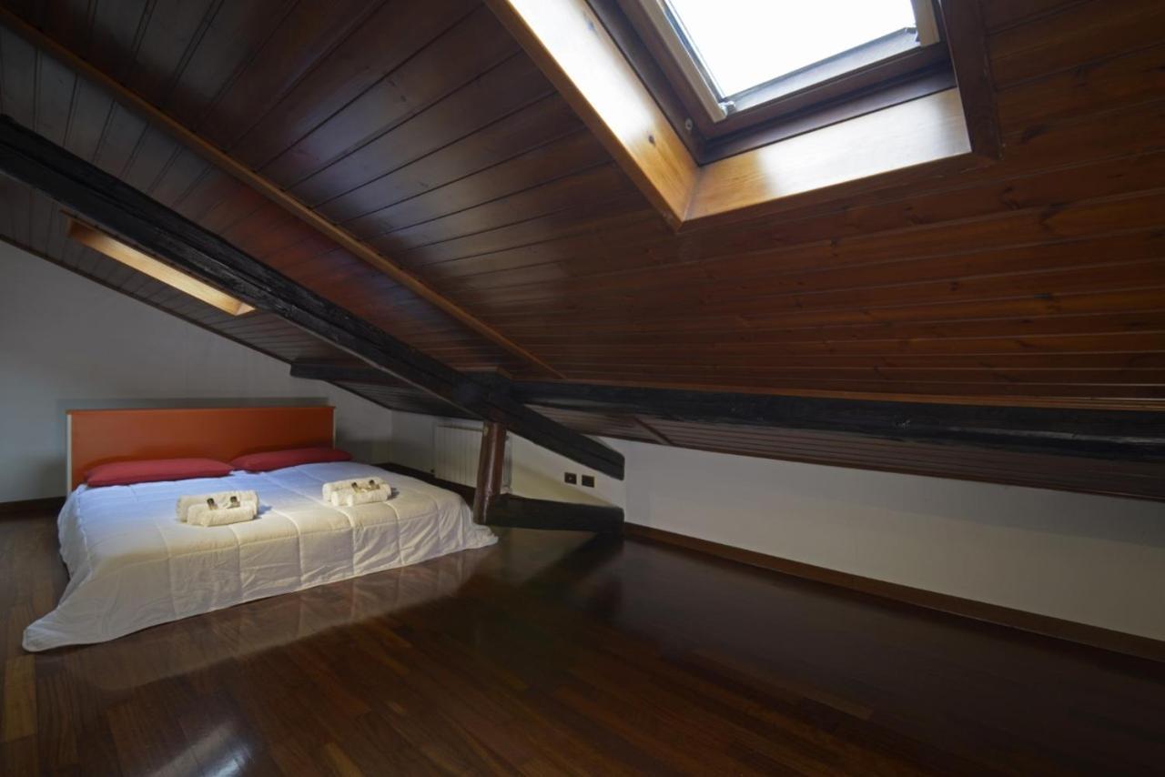 Apartament Cenisio - Corso Sempione Accogliente Mansarda Di Design Mediolan Zewnętrze zdjęcie